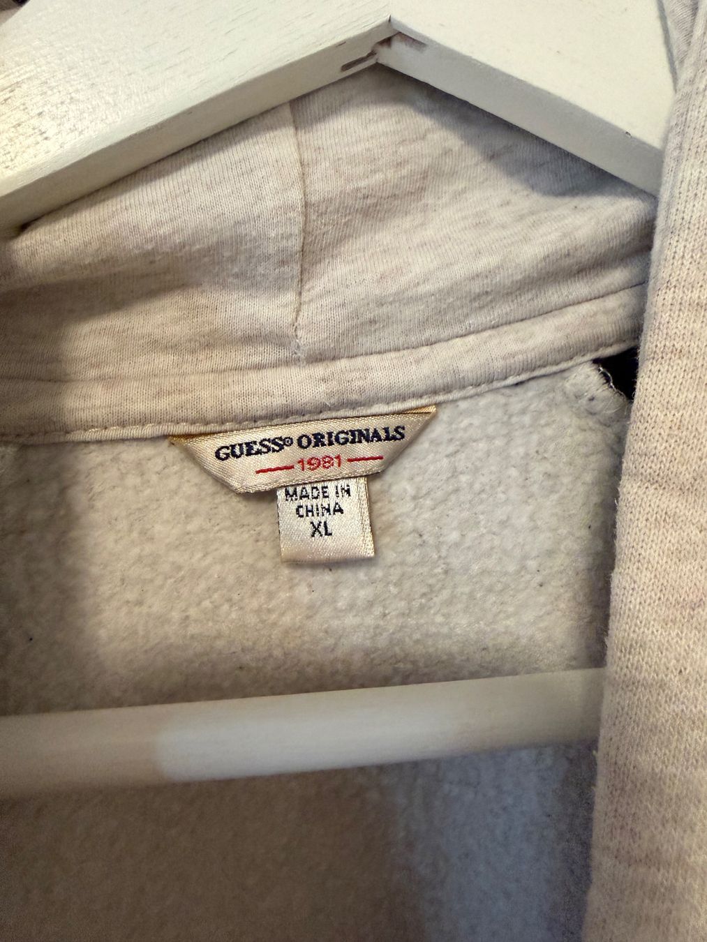 Guess Maglioni & Felpe: Guess Kaputzenpullover – Usato da Bubendorf venduto da sve_z9ly 2