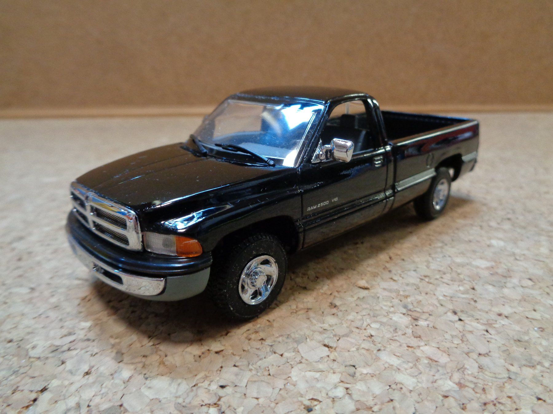 Dodge Modellautos: Dodge RAM 2500 V10    1:43 – Neu und originalverpackt aus Läufelfingen von remajo62