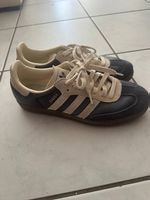 Baskets adidas Samba  unisexes  Bleu et beige 