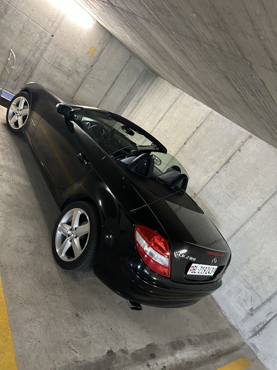 Automobili: Mercedes-Benz SLK 200 Kom. – Usato da Liestal venduto da LeoSalvi 1