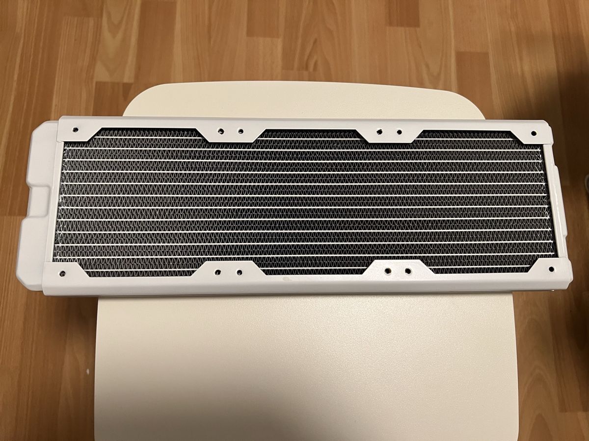 Custodie: Hardware Labs Nemesis 360 GTS Radiator – Usato da Uster venduto da Ledronnie 2