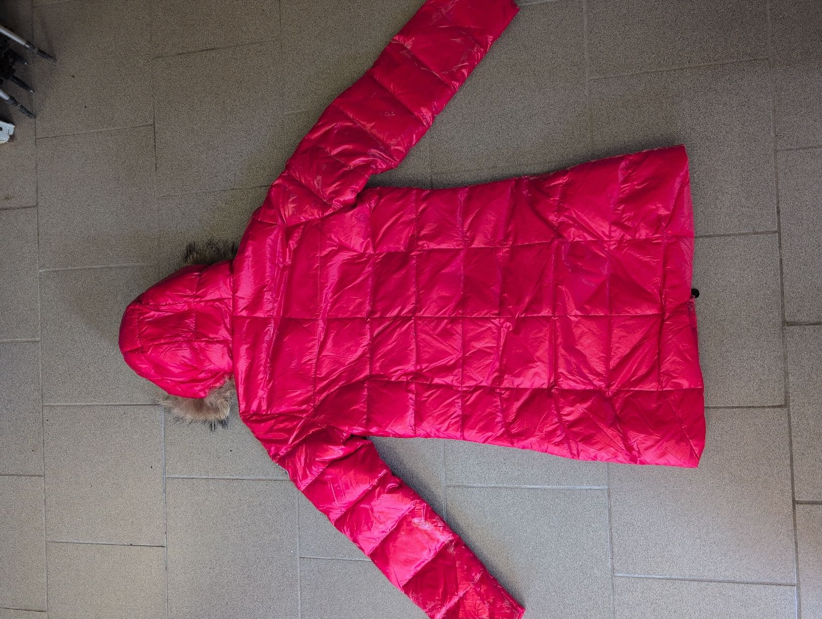 Moncler Mäntel: Moncler Mantel Grösse 3 rot mit Flecken – Gebraucht aus Rueun von nic_rmc6 1