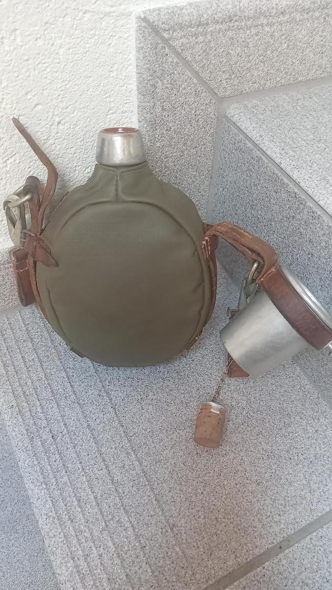 Armée suisse Equipement & pcs de rechange: Feldflasche Leder Schweizer Militär Armee – D'occasion à Salez par Robe12 3