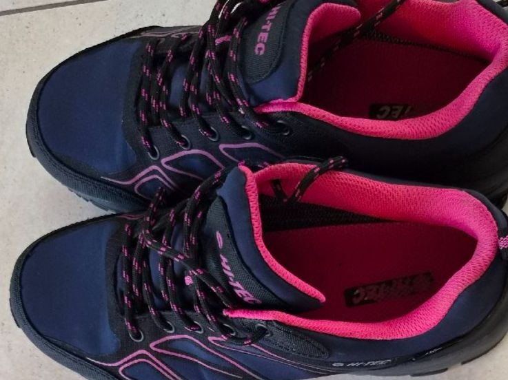 Scarpe per ragazze: Hiking-Schuhe gr.39 – Usato da Sigriswil venduto da Aline_87