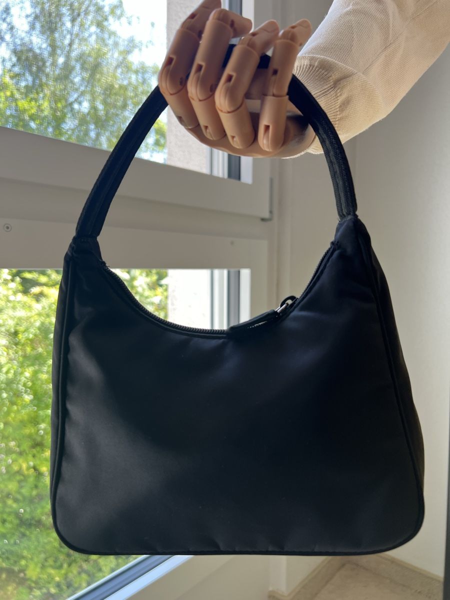 Prada Borse da donna: Prada mini Handtasche aus Nylon – Schwarz – Usato da Zürich venduto da ClosetKTT 1