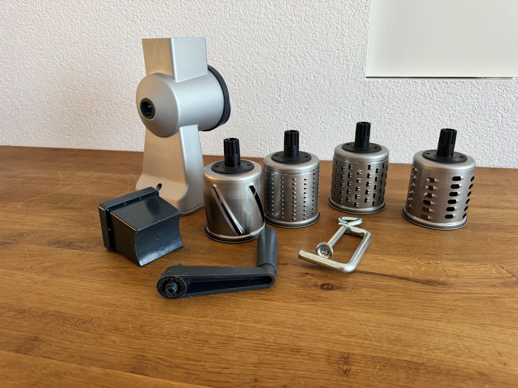 Zyliss Elettrodomestici da cucina: Zyliss Raffel mit 4-Trommeln – Usato da Frauenfeld venduto da dilili 4