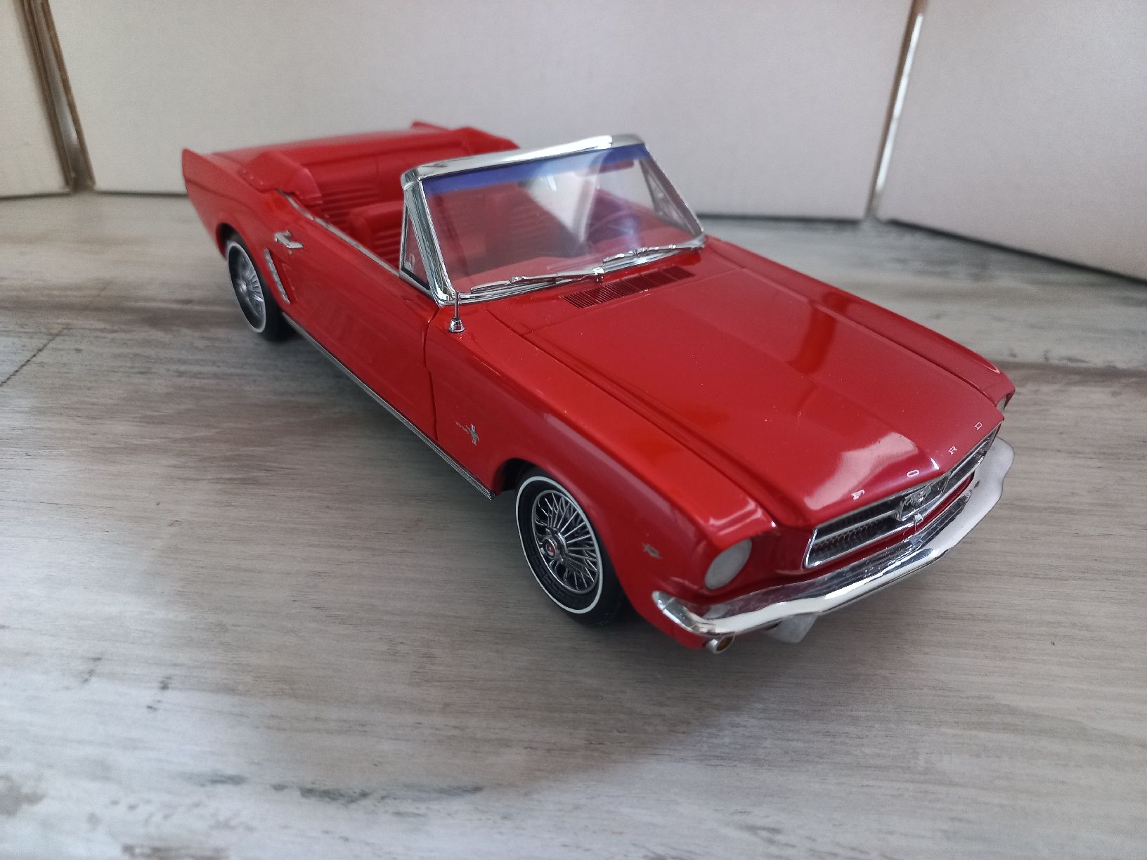 Ford Modellautos: Ford Mustang 1/18 Precision 100 – Gebraucht aus Attalens von remy_s00 1