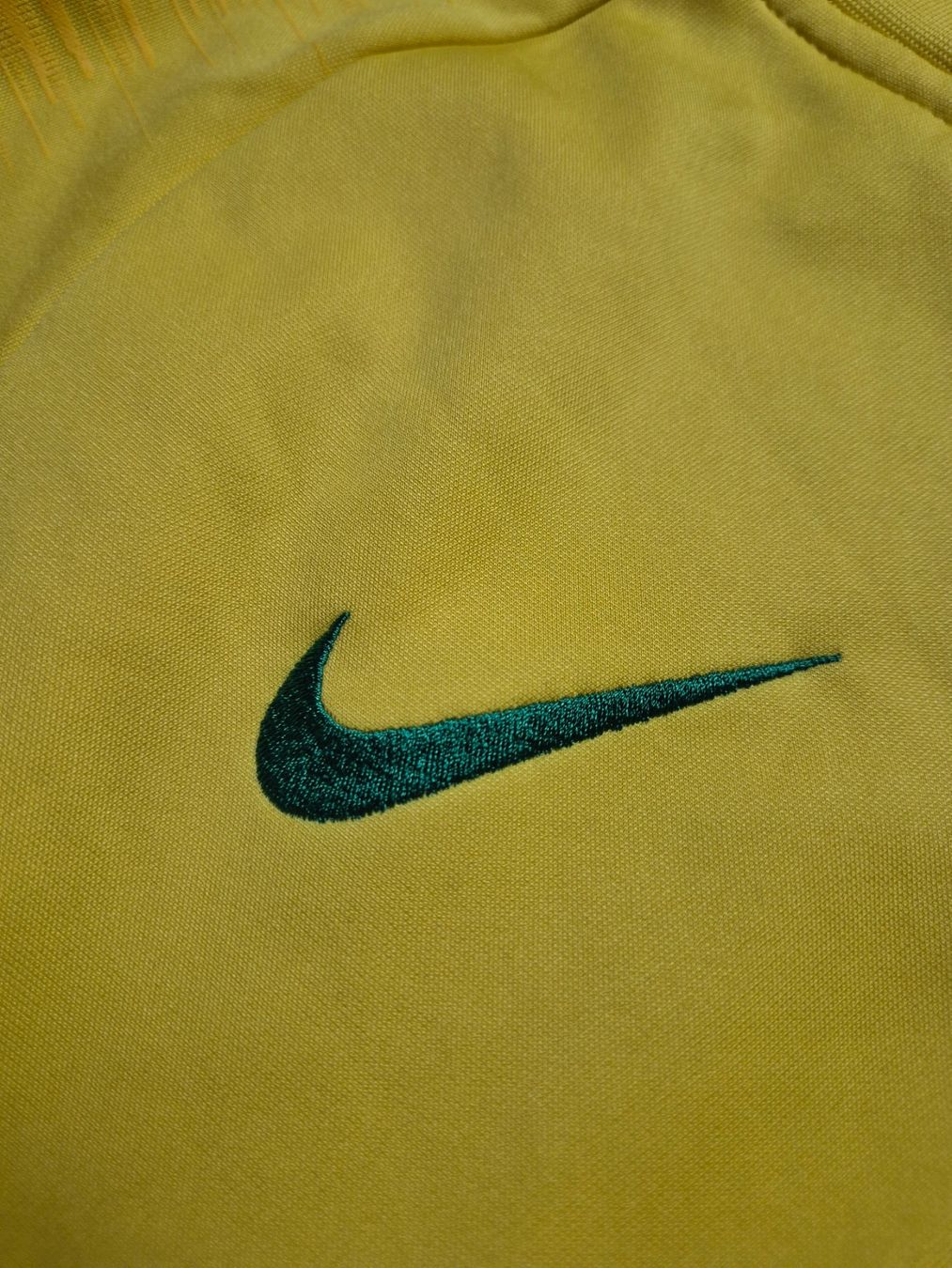 Nike Giacche: Nike 2018 Brasilien Anthem Jacke Gr. M – Nuovo (secondo la descrizione) da St. Gallen venduto da CaliSunshine 3