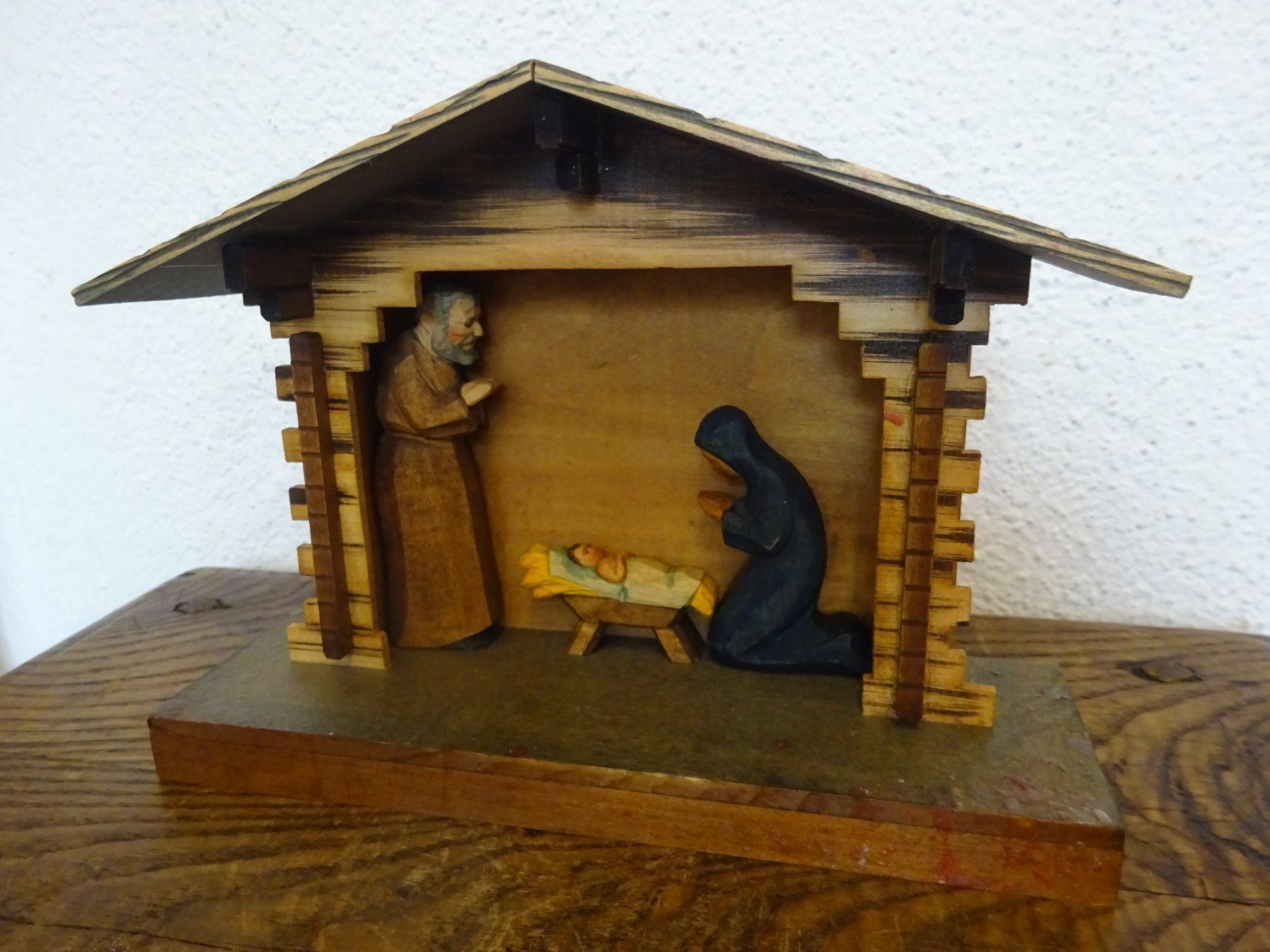 Sculture & Statue: Alte Huggler Krippe mit Chalet – Usato da Esslingen venduto da eintagammeer 8