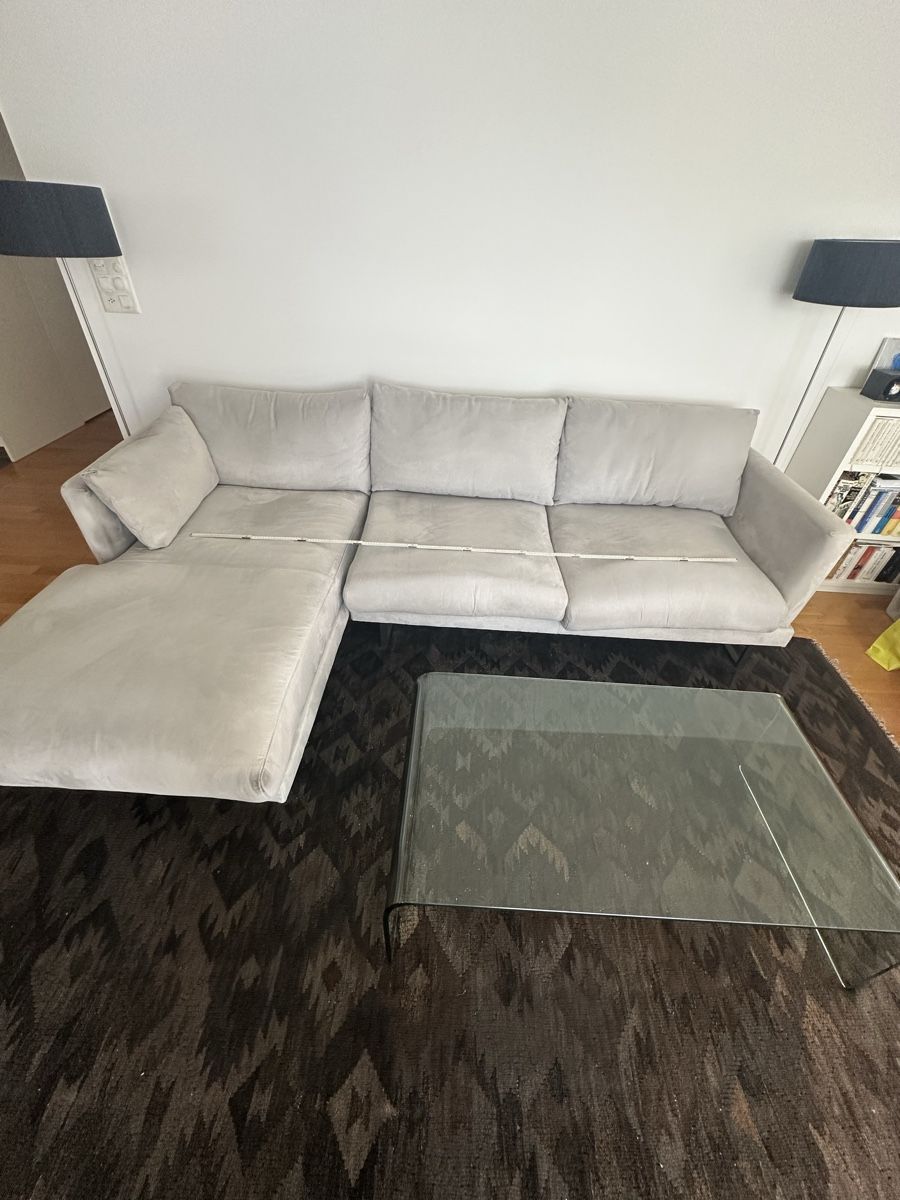 Sofas: Komplette Sofagruppe (Sofa, Teppich, Glastisch, Stehlampen) – Gebraucht aus Küsnacht ZH von Glenny02 2