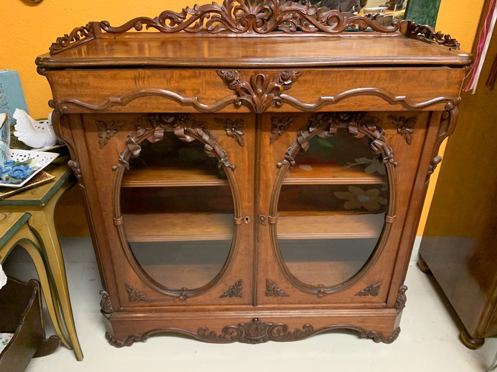 Commodes: Kommode Antik – D'occasion à Oberglatt ZH par sglattibrocki