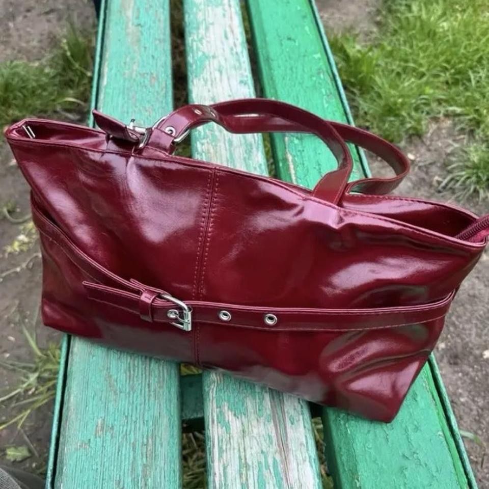 Sacs femmes: Red vegan leather handbag – D'occasion à Spiegel b. Bern par pre1ovedthreads 1