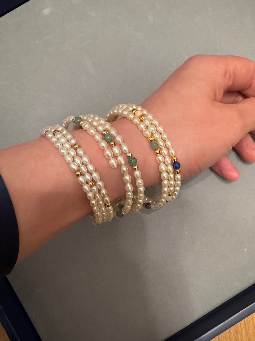 Bracciali & Braccialetti: 3er Set Perlearmbänder Echtperle wie Neu – Usato da Zürich venduto da hanna1990 1