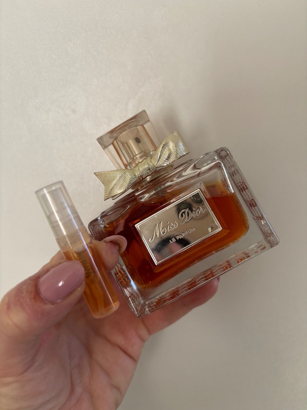 Dior Profumi & Eau de Toilette: Miss Dior Le Parfum - EDP - Duftprobe 2ML – Usato da Zürich venduto da deruja