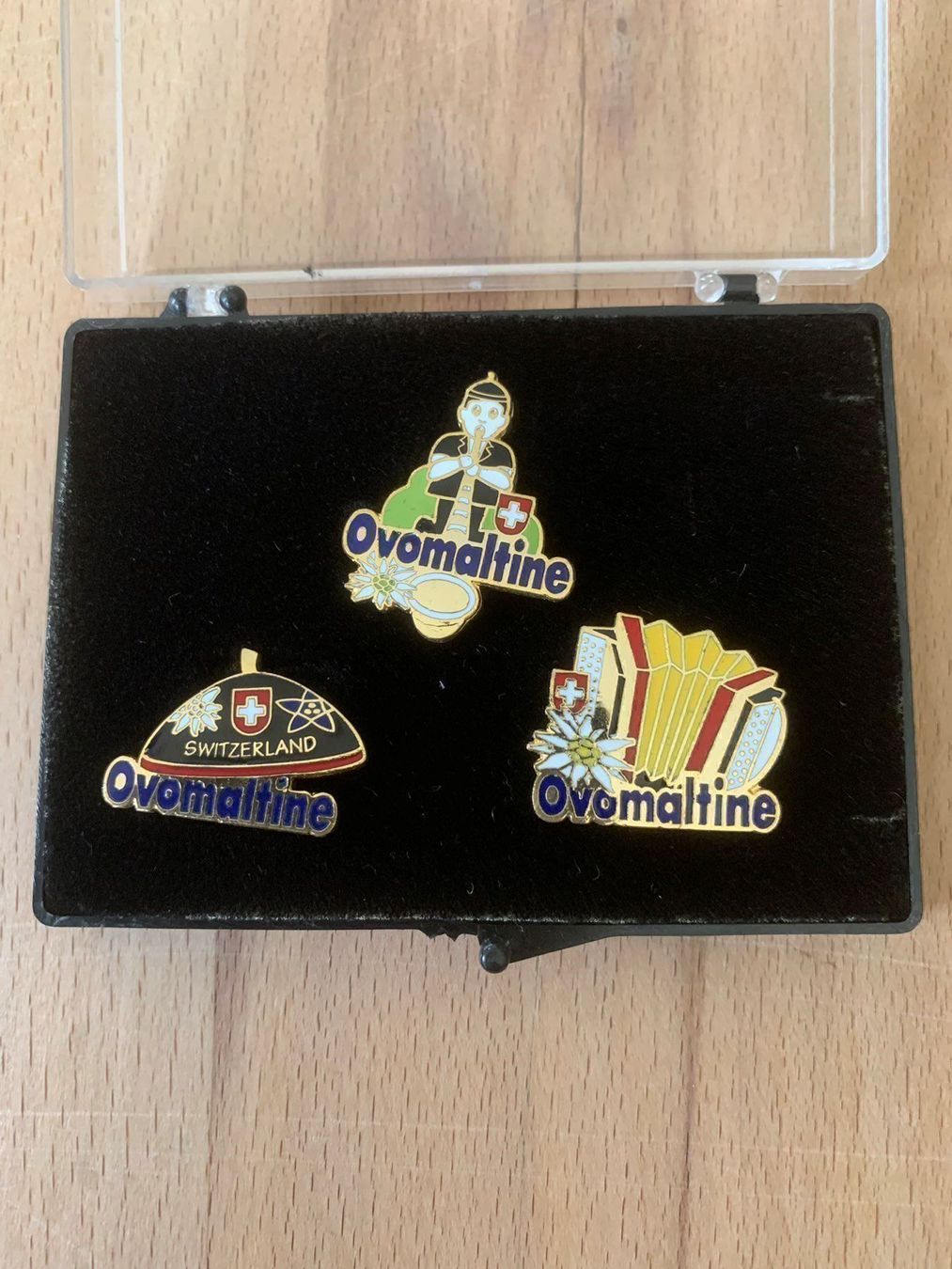 Spille & Fermagli: Ovomaltine Pin Serie – Nuovo (secondo la descrizione) da Zauggenried venduto da Mr-Jackman