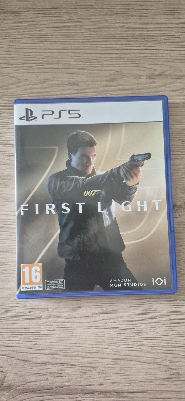 Giochi: First light 007 - PS5 – Usato da Thônex venduto da Sebabastien