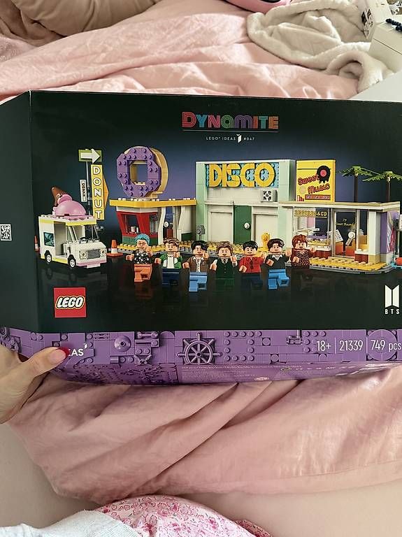Kit di costruzioni: BTS LEGO - Dynamite Lego Ideas #047 – Usato da Busswil TG venduto da dana.ekatharina 2