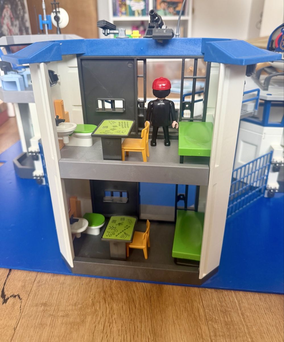 Playmobil Giocattoli: Playmobil Polizeikommando mit Auto, Helikopter etc. – Usato da Nänikon venduto da Nd73 5