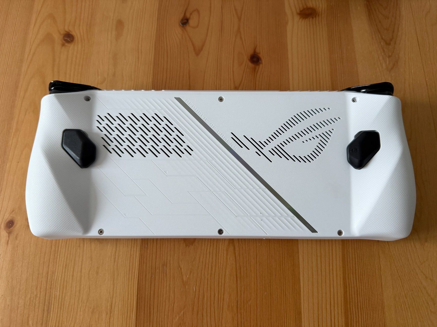 Asus Console: ROG Ally Z1 Extreme + Case + Dock – Usato da Zürich venduto da pf_ 1