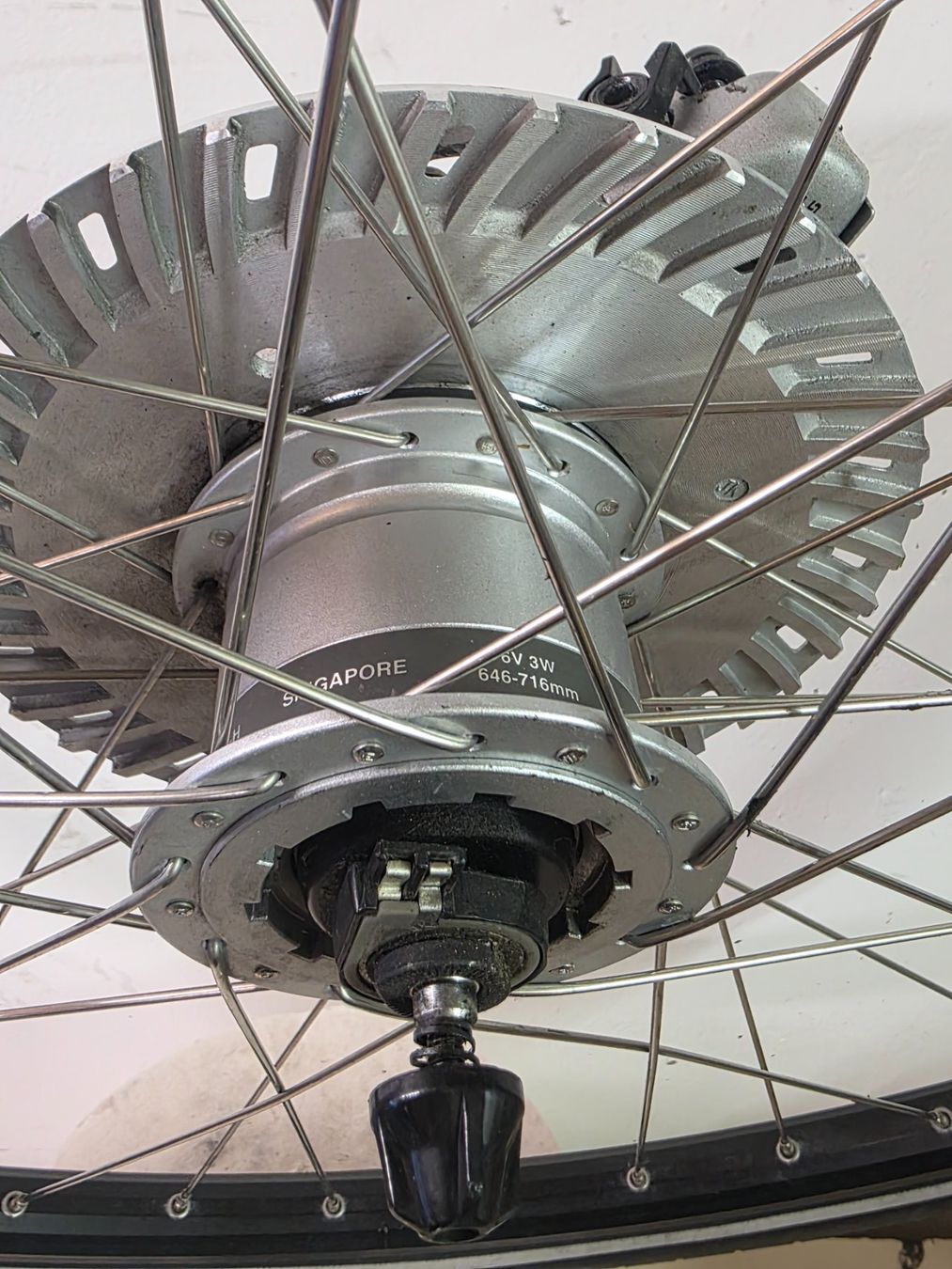 Shimano Pezzi di ricambio: Shimano Vorderrad Dinamo Rollerbremse 28 – Usato da Buchs SG venduto da MATGEOMAR 3