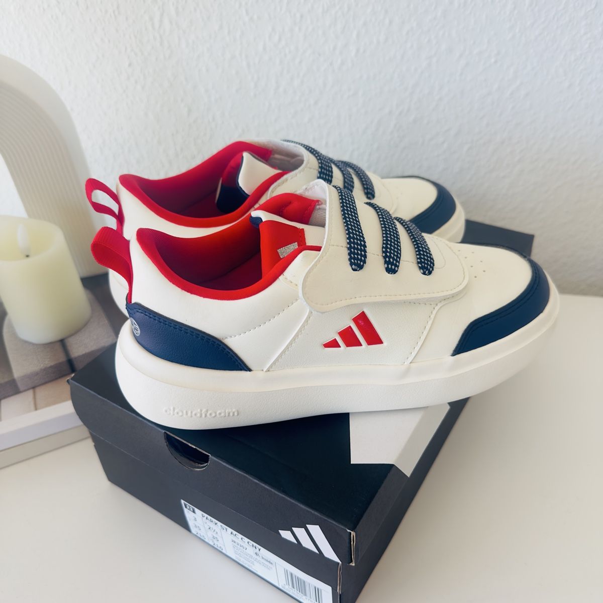 Adidas Scarpe per ragazzi: Adidas Sneaker, Kinder Schuhe, Neu, Gr. 35 – Nuovo e nell'imballaggio originale da Meggen venduto da AuDa17