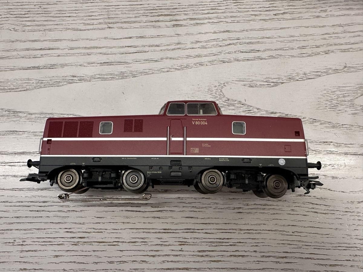 Märklin Modelleisenbahnen: Märklin 36080 DB V80 digital – Gebraucht aus Lupsingen von New-Haven 2