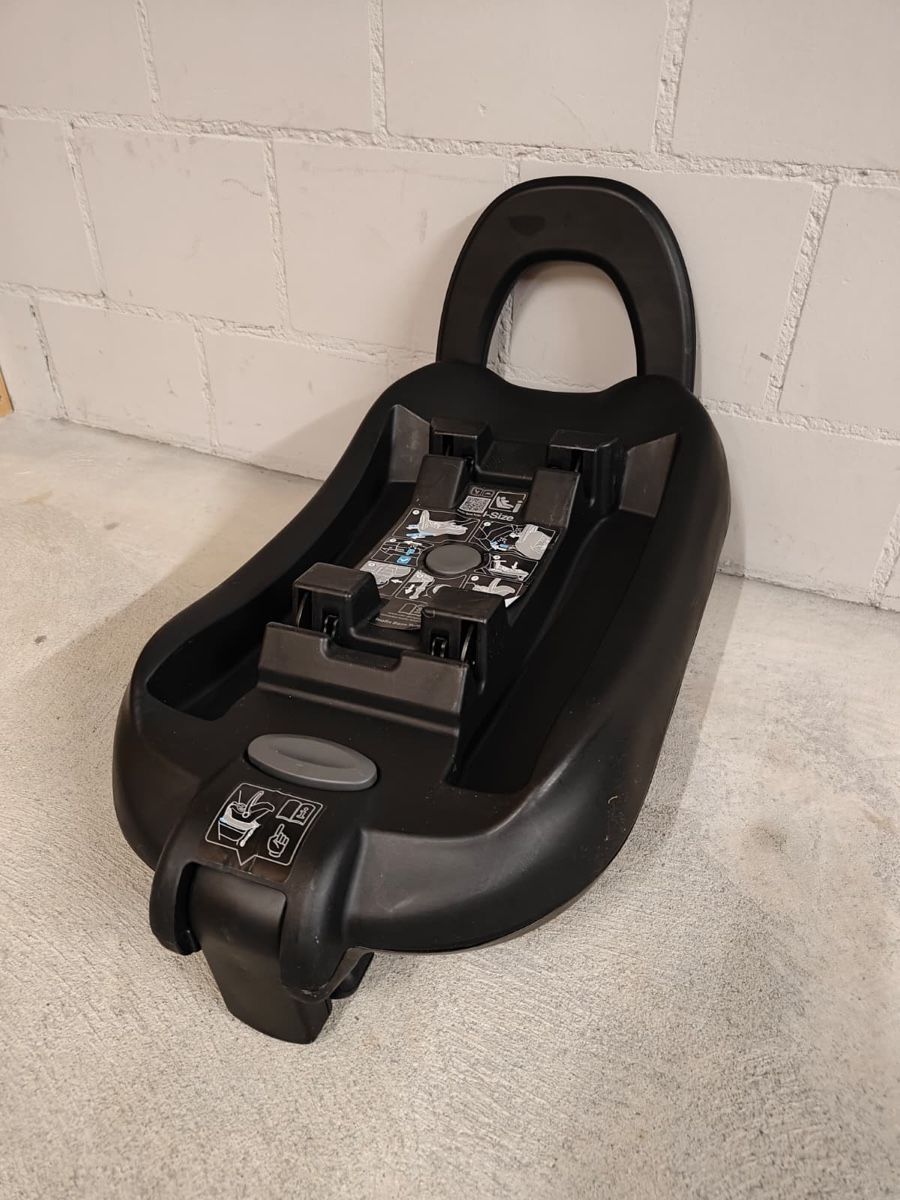 ABC Design Seggiolini per auto: ABC DESIGN Babyschale Tulip i-Size mit Isofixbasis – Usato da Aesch BL venduto da Molny 4