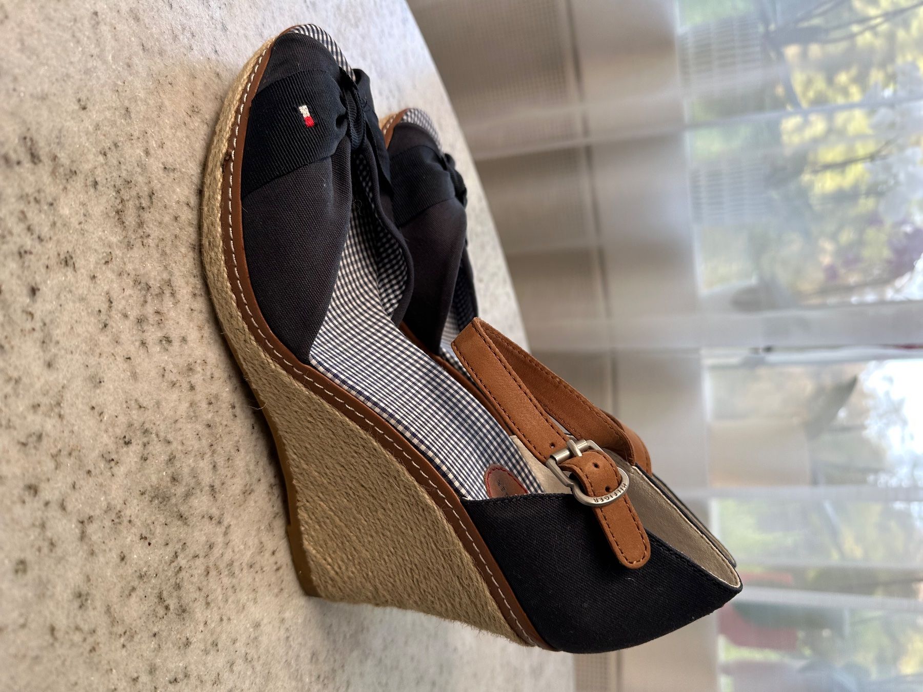 Tommy Hilfiger Damenschuhe: Tommy Hilfiger Pumps – Gebraucht aus Rotkreuz von ang_s7kc 1