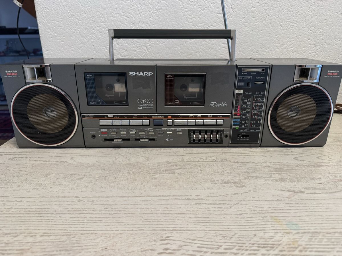 Sharp Radios: sharp qt90 boombox radio – Defekt aus Zunzgen von milesdavis76