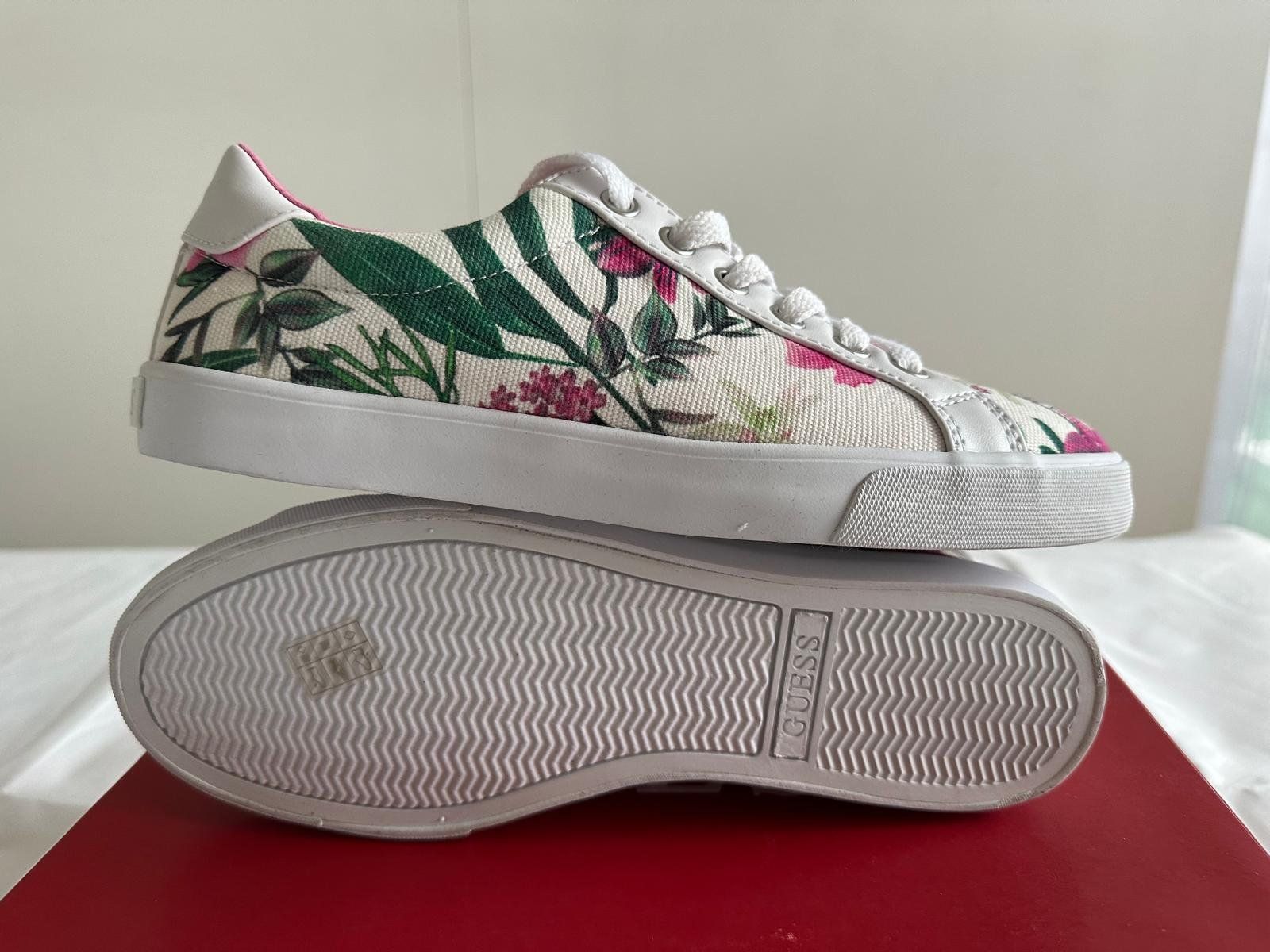 Guess Scarpe da donna: Baskets GUESS à fleurs - Neuves, taille 37 – Nuovo e nell'imballaggio originale da Genève venduto da dre_gk92 1