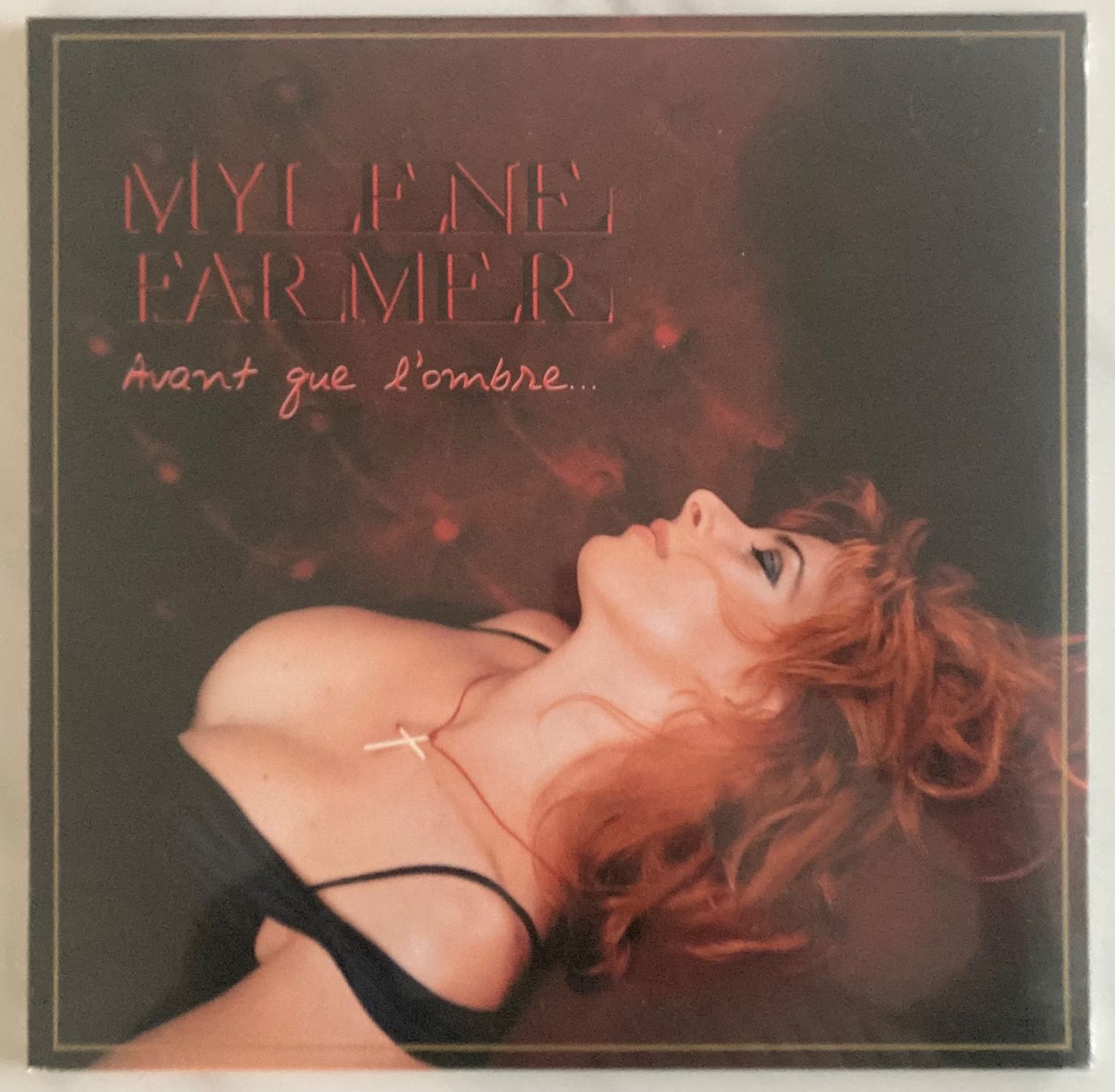 Dischi in vinile: MYLÈNE FARMER - AVANT QUE L'OMBRE – Nuovo e nell'imballaggio originale da Poliez-Pittet venduto da Newtown-Records