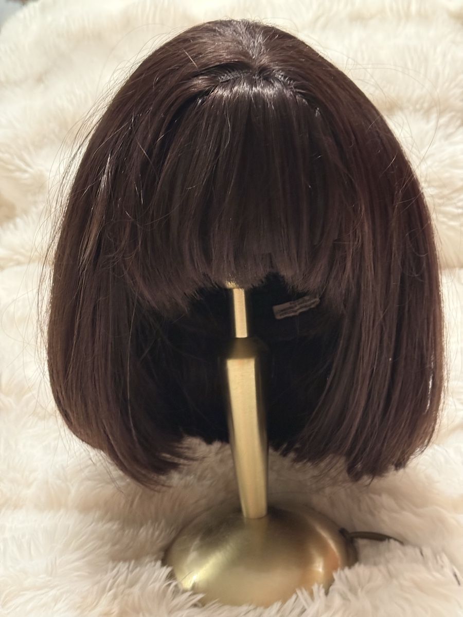 Parrucche: Perruque brune naturelle, style chic et élégant – Usato da Monthey venduto da Joseph-29
