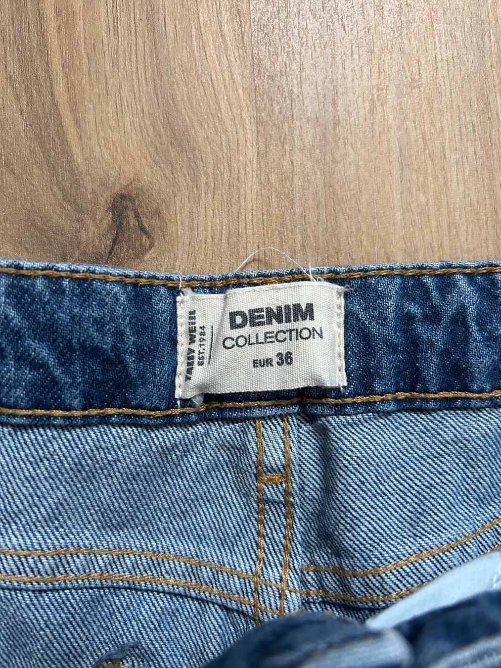 Tally Weijl Jeans: Jeans MOM bleu taille haute – Usato da Chevenez venduto da lou_79mn 1