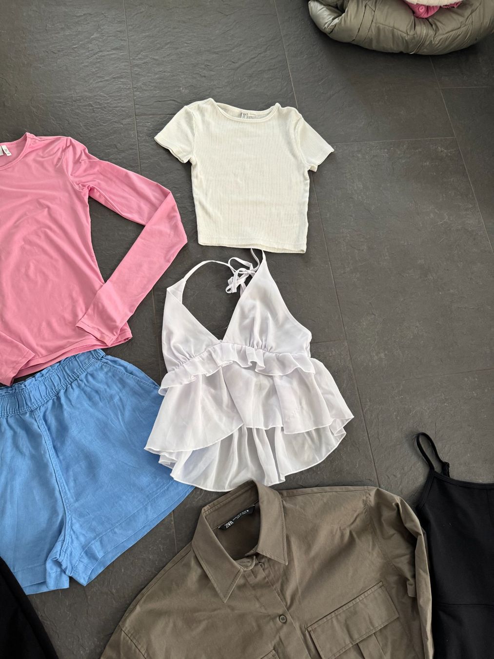 Lotti di vestiti: 10 Stk. Damen Set Gr. XS – Usato da Bonstetten venduto da VCLS 4
