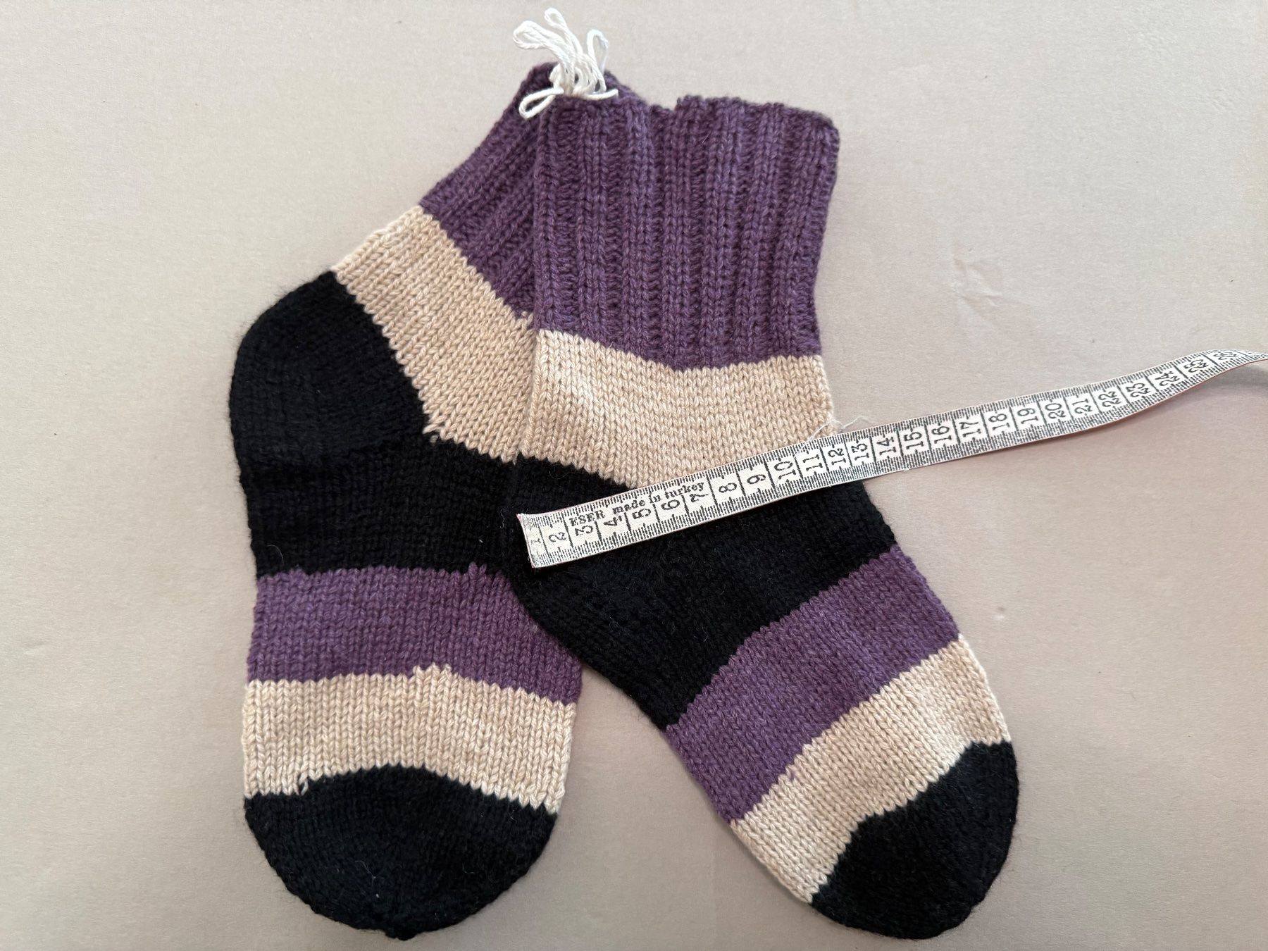 Calze: 100% Cashmere , Handmade Knitted Socks – Nuovo e nell'imballaggio originale da Lugano venduto da Luswre 2