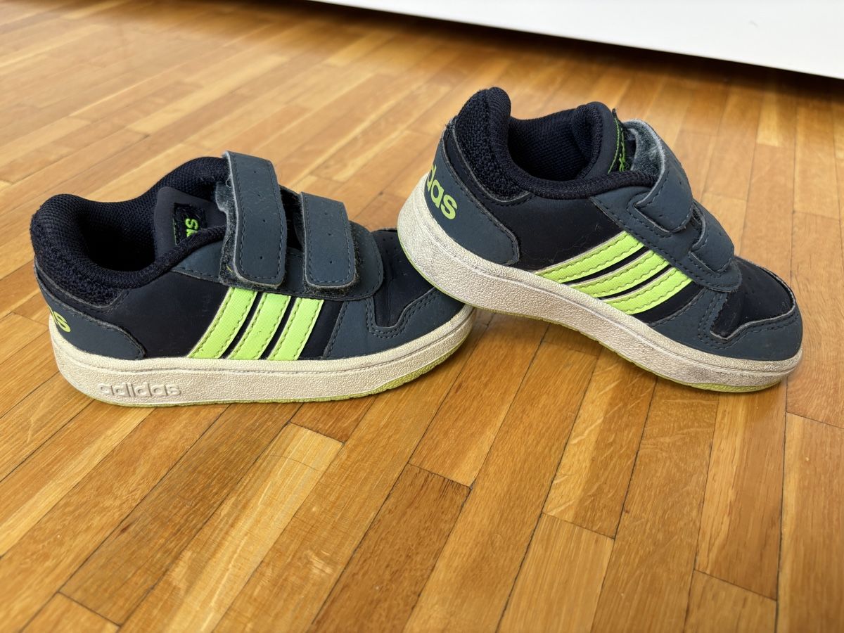 Adidas Scarpe per ragazzi: Baskets Adidas enfants t. 23 – Usato da Chêne-Bougeries venduto da CeliaMate 1