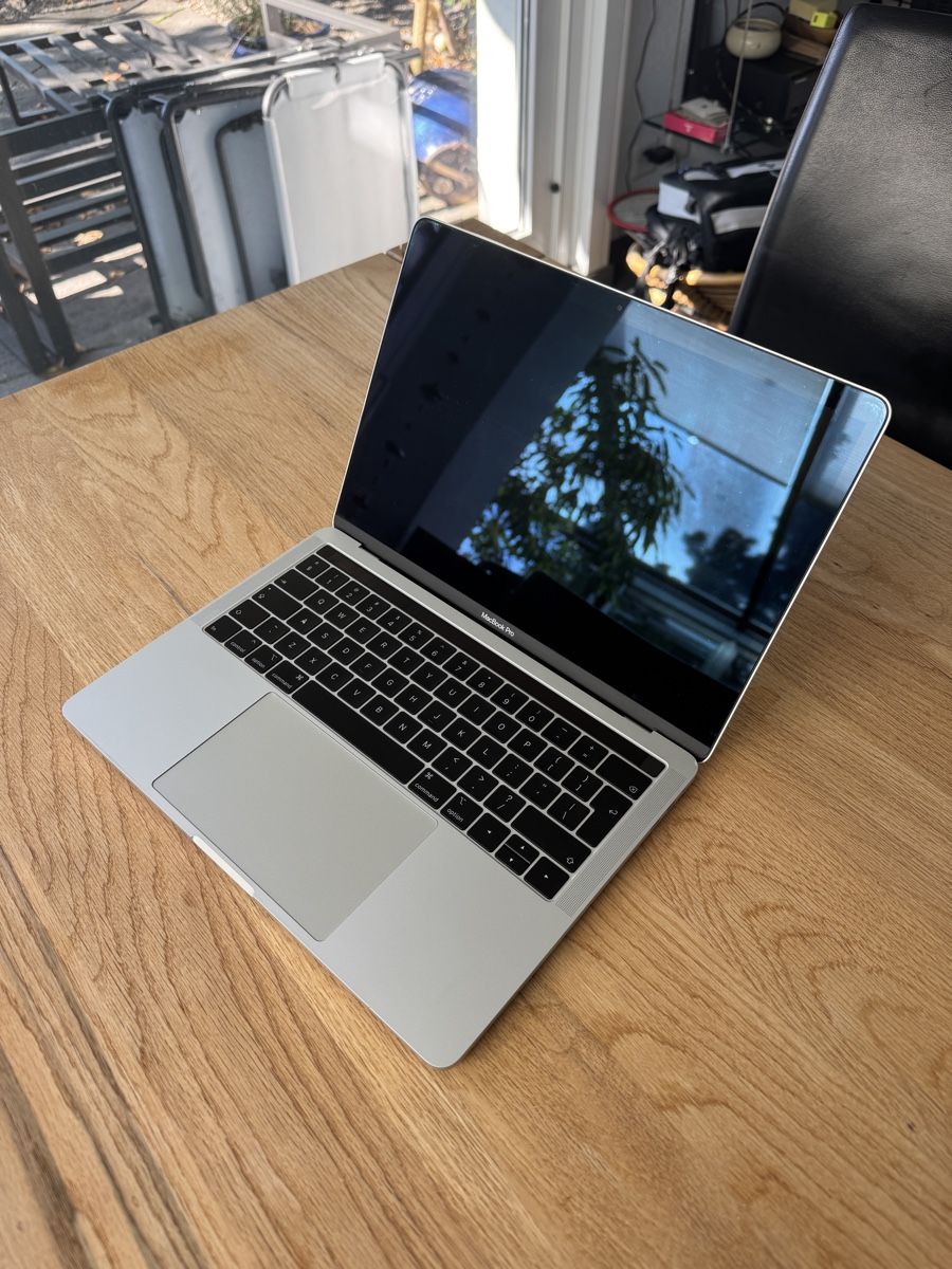 Apple Notebook: MacBook Pro 13“  – Usato da Murten venduto da sim_m5t8 2