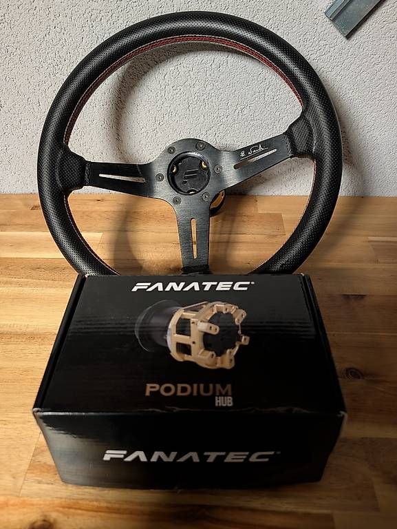 Fanatec Controller: Podium hub fanatec + volant Nardi – Gebraucht aus Bevaix von yle_9hb2