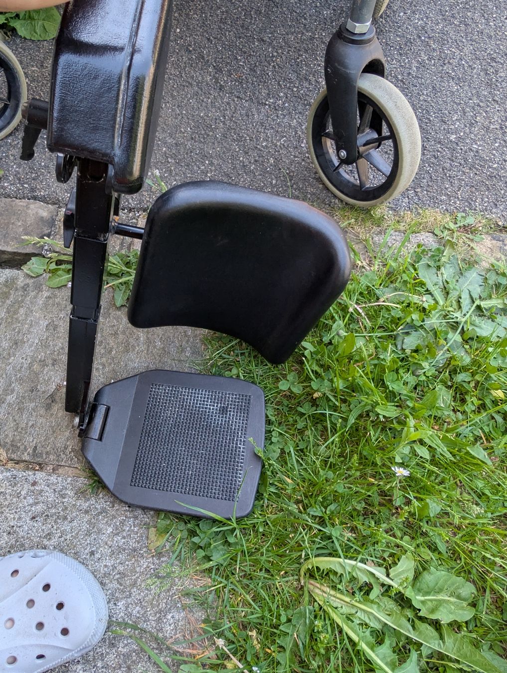Rollstühle: Pflegerollstuhl – Gebraucht aus Bern von berneroberlaenderin 4