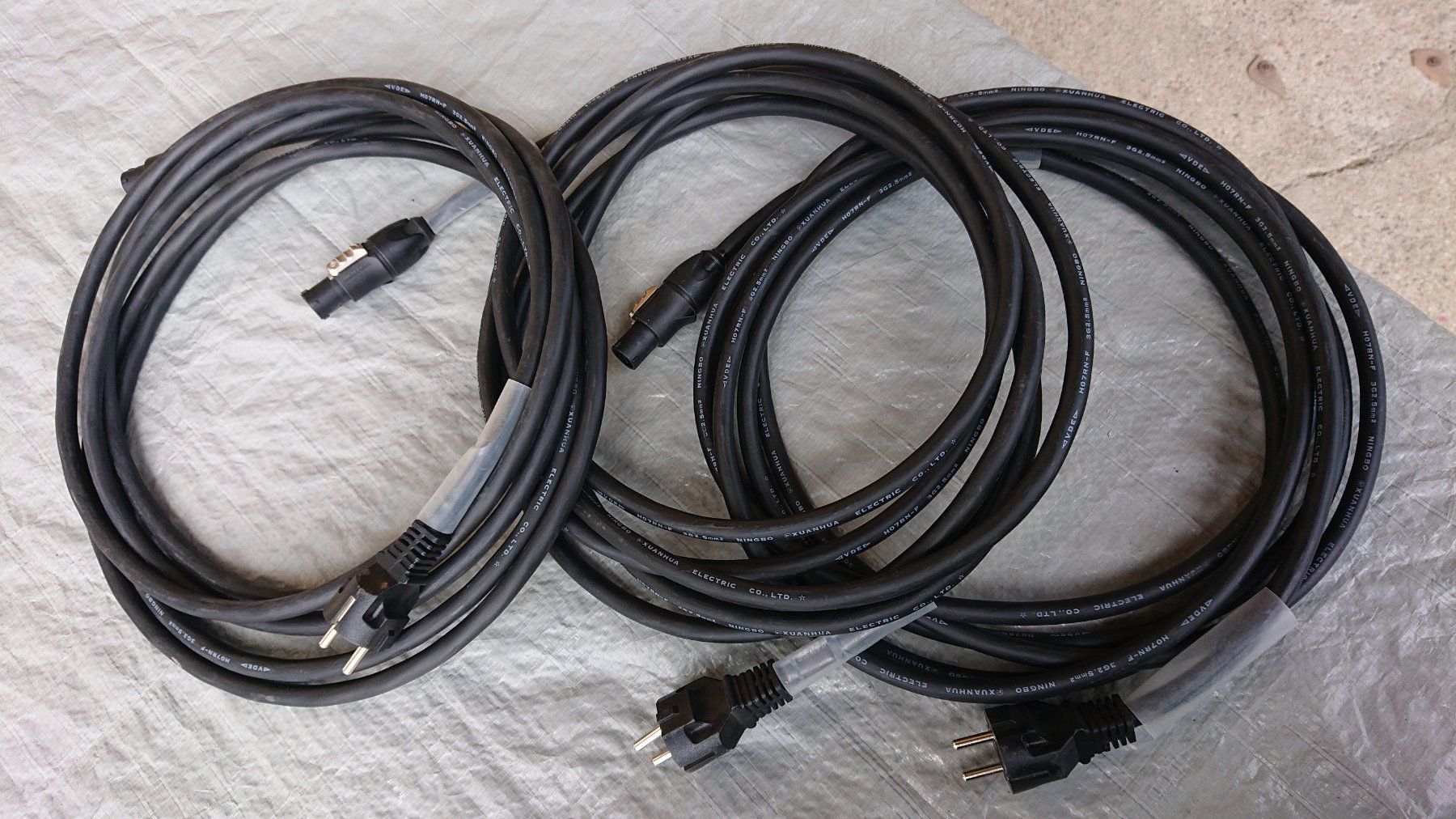 Cavi: 3x ANSCHLUSS KABEL - SCHUKO > POWERCON TRUE1 - 5m - 2.5mm2 – Nuovo (secondo la descrizione) da embrach venduto da radioactivepatrick