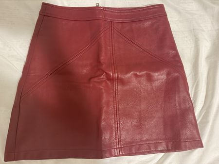 Jupe rouge cuir synthétique taille S occasion