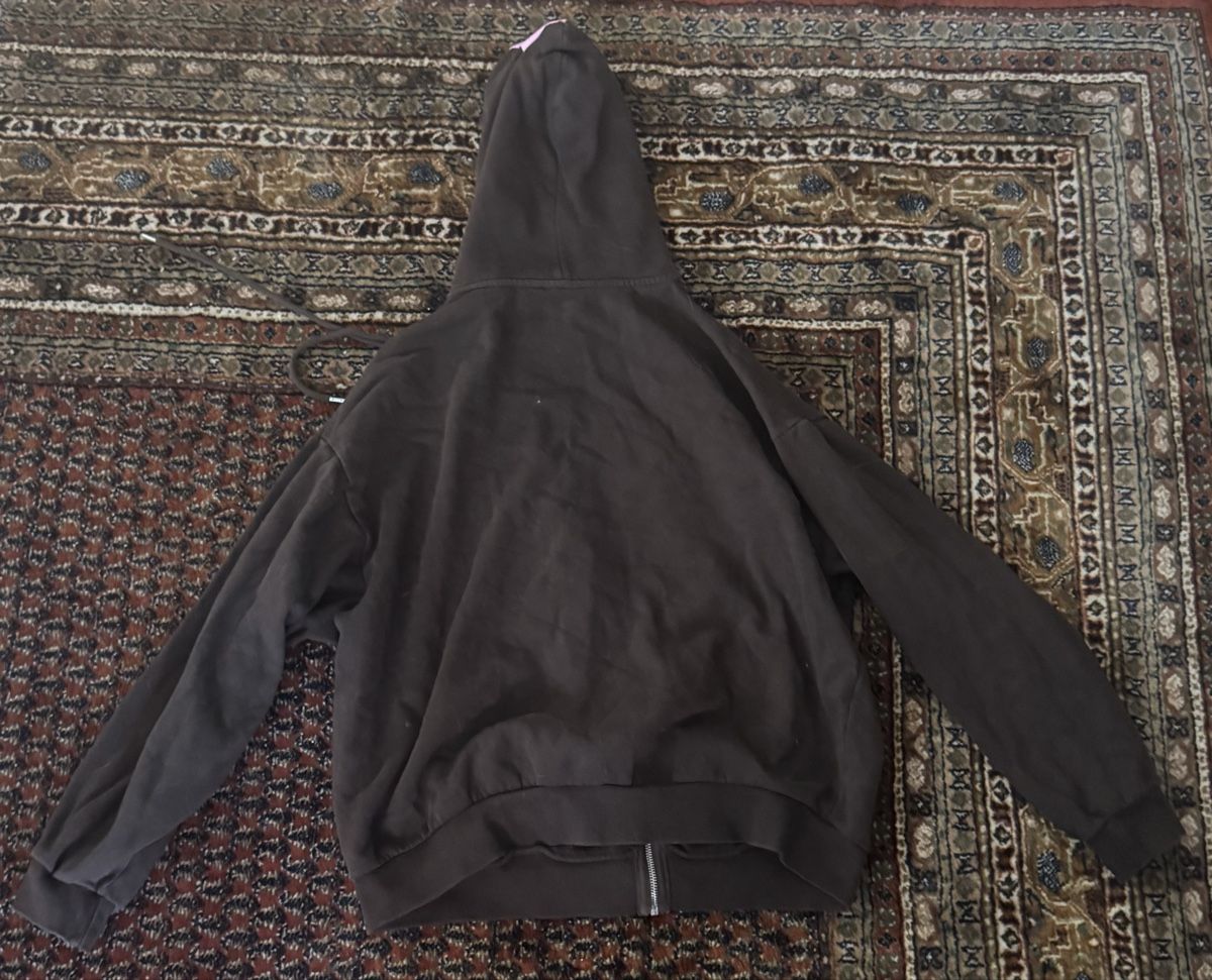 Maglioni & Felpe: Brown zip up hoodie – Usato da Rapperswil SG venduto da riy_f85n 1