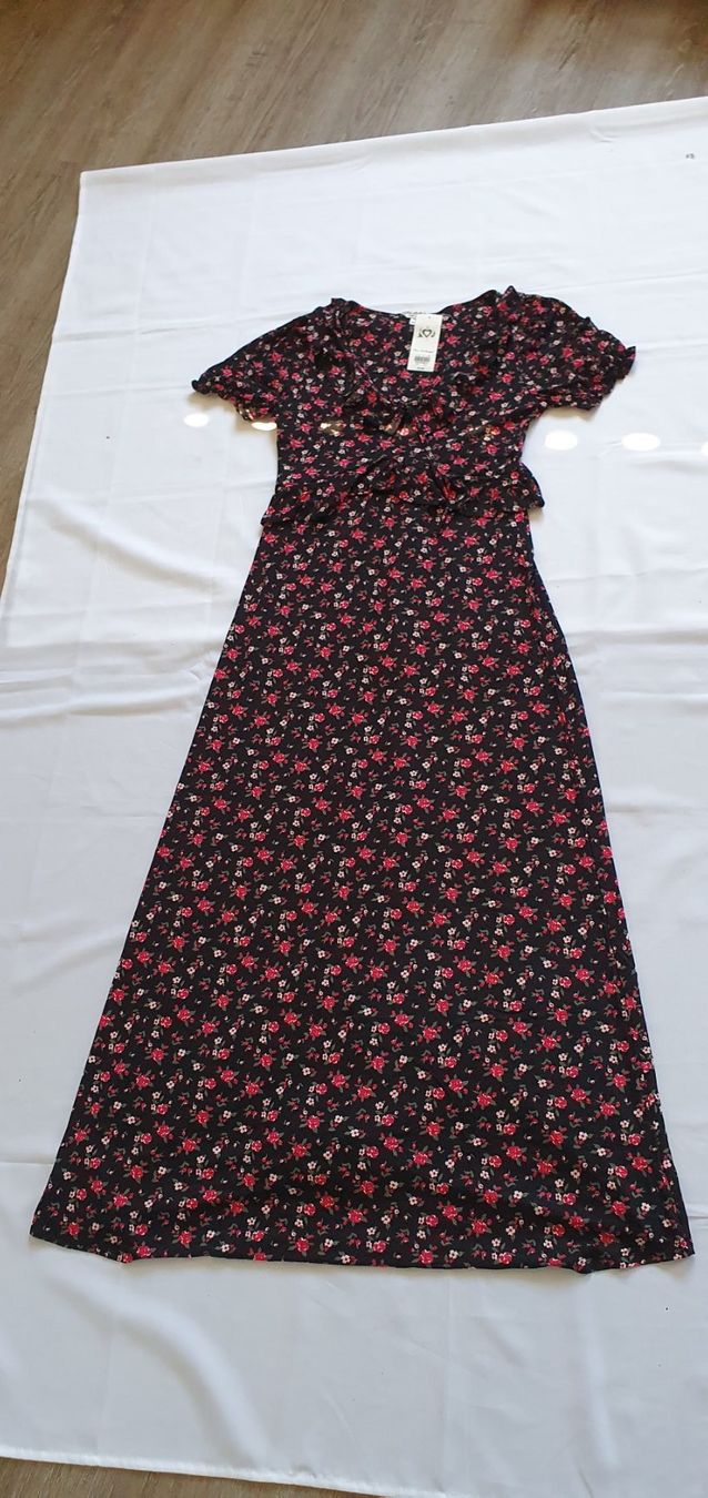 Vestiti: Geblümtes Maxikleid 40 – Nuovo (secondo la descrizione) da Niederbuchsiten venduto da klengyel
