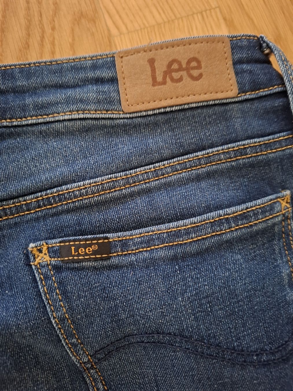 Lee Gonne: Lee Jeansrock, Gr. 25, Bleistiftrock – Usato da Rotkreuz venduto da PrelovedPicks 3