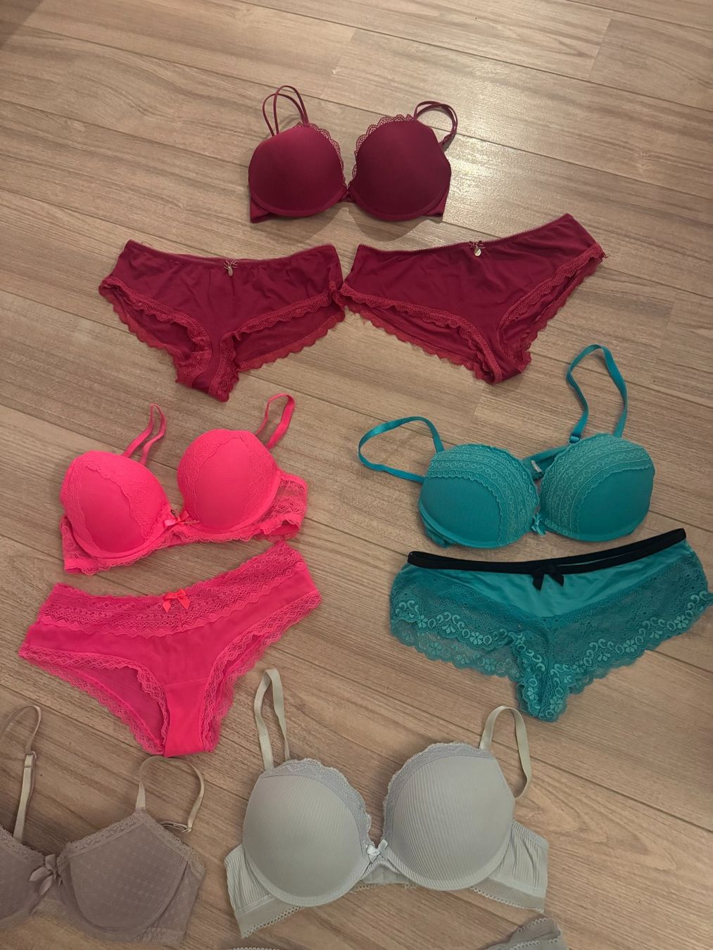 Altra biancheria intima: 10 Stk. BH/Slip Set 75B/S – Usato da Bonstetten venduto da MJ45 2