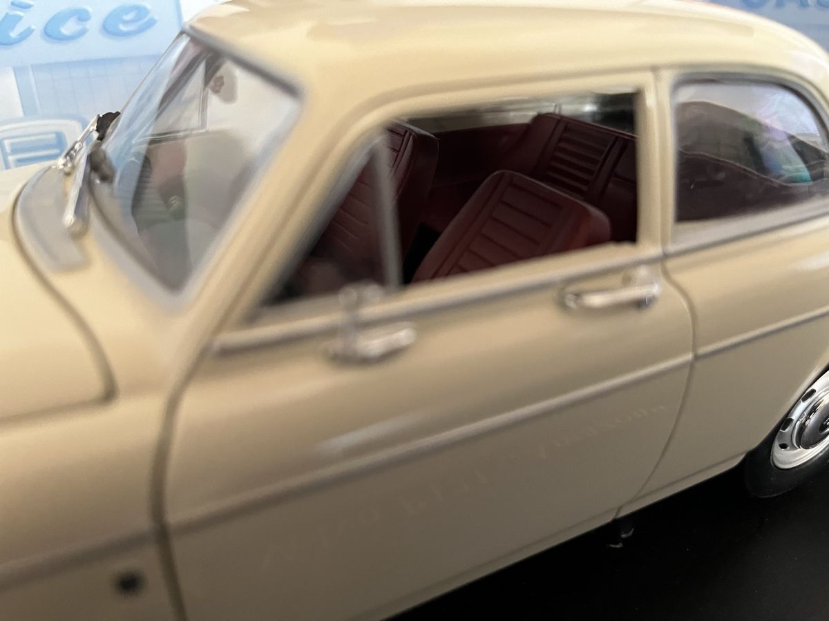 Volvo Modellini d'auto: Volvo P121 Amazon. 1:18 Revell – Usato da Rümlang venduto da Papamoll4 2