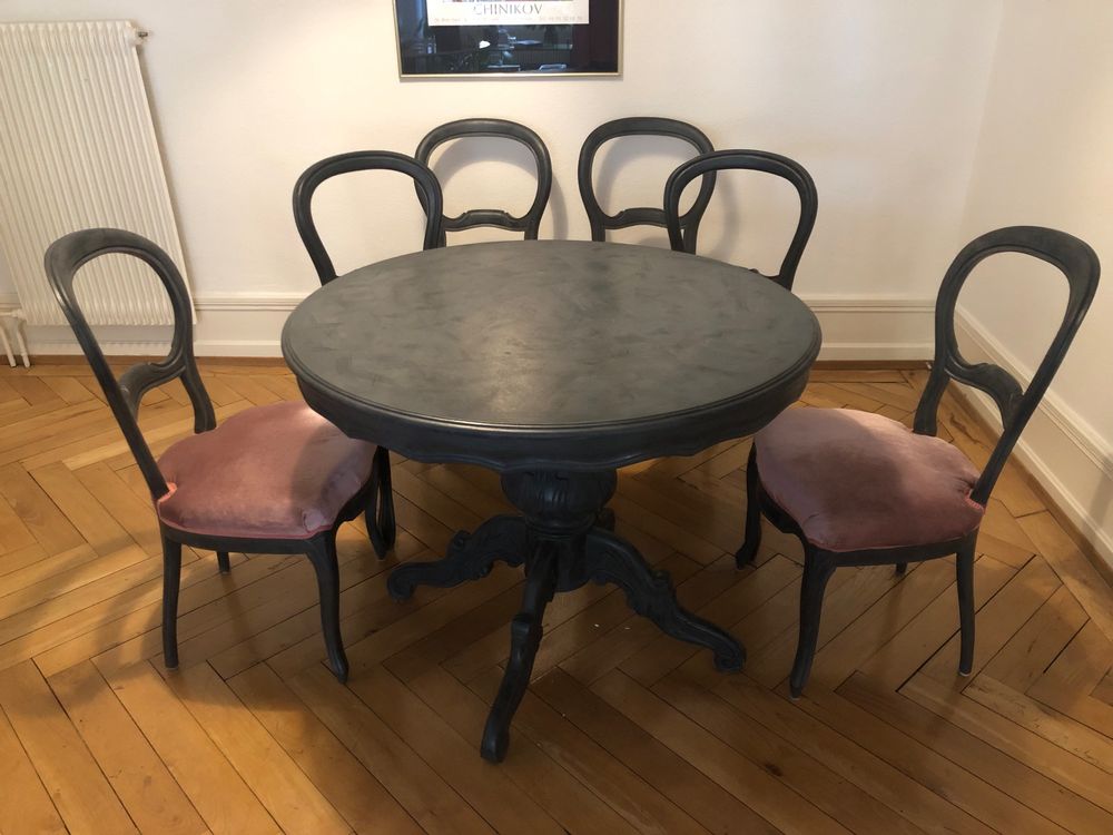 Vintage had painted table and 6 chairs Kaufen auf Ricardo