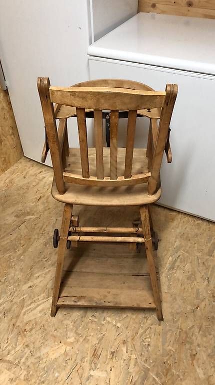 Hochstühle: Antiker Kinderhochstuhl aus Holz – Gebraucht aus Bern von laura1988 2