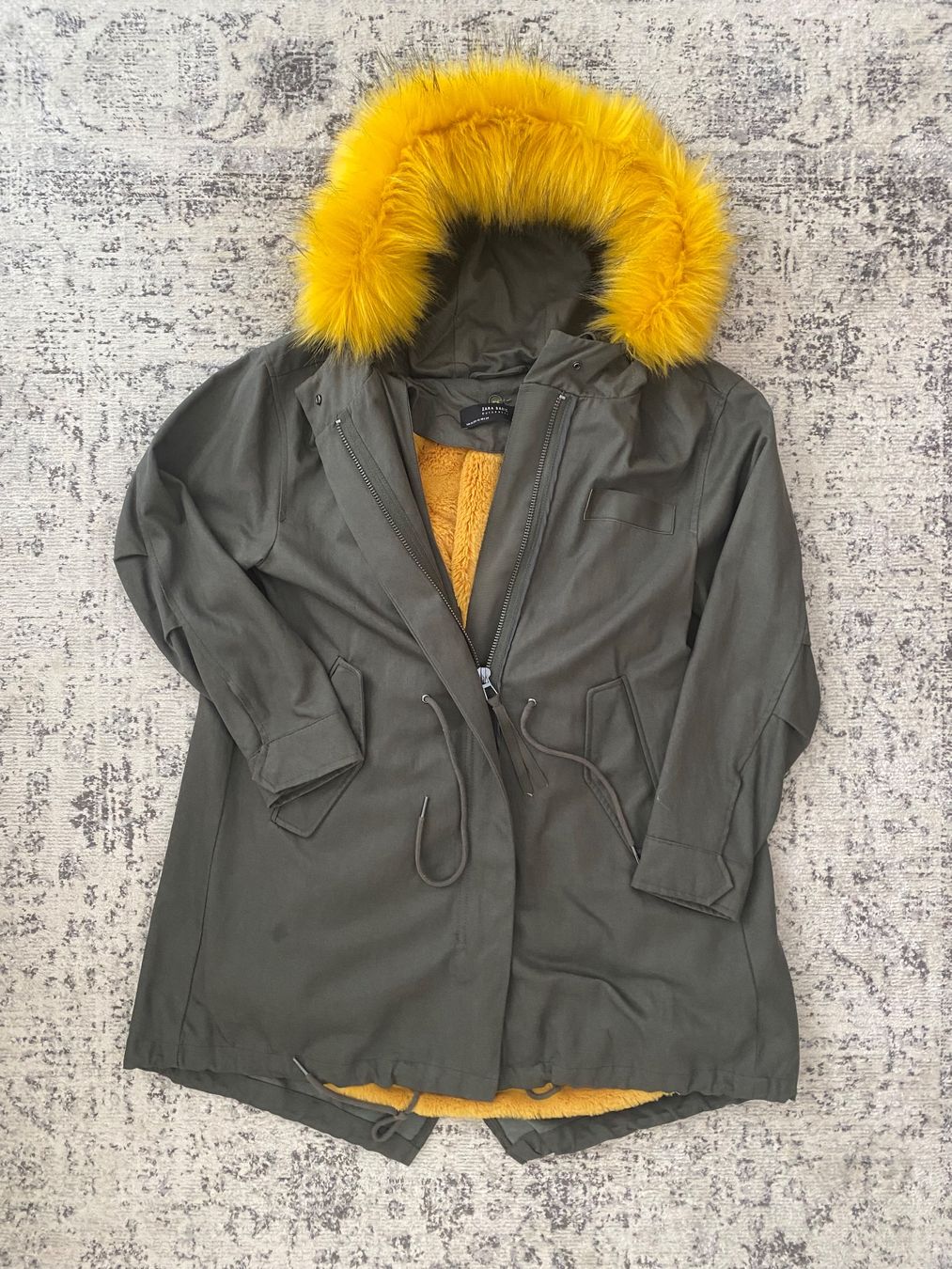 Zara Vestes: Parka ZARA, XS – Neuf (Voir description) à Bussigny par cac_q2c6