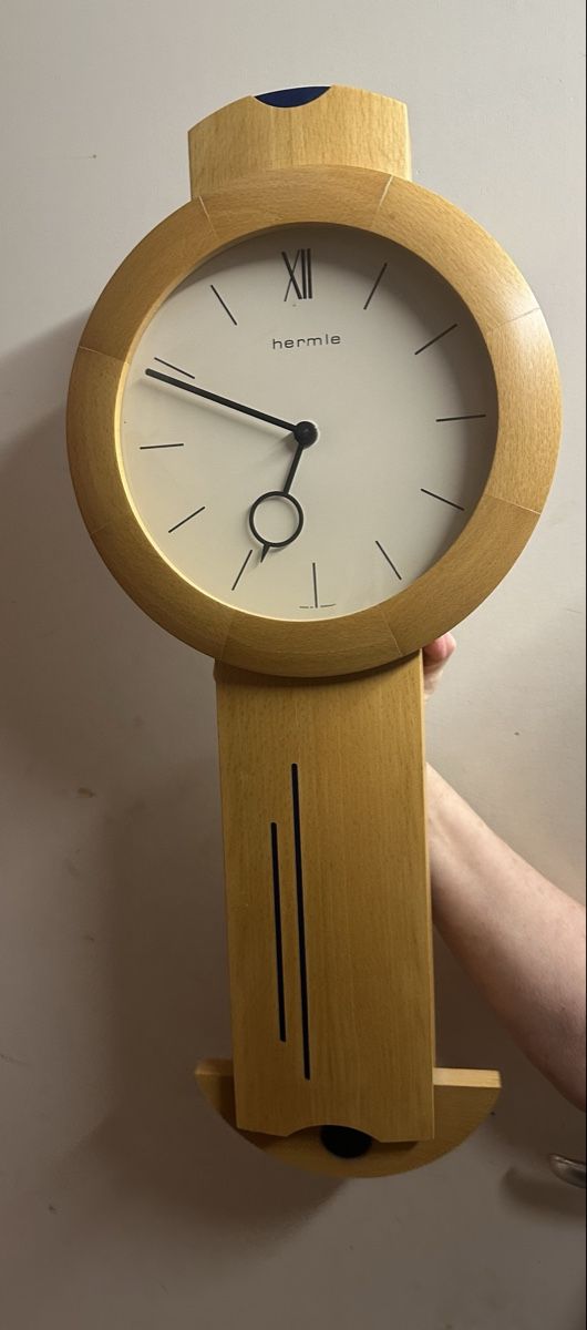 Orologi: Wanduhr Hermle Holz Pendeluhr  – Usato da Pfäffikon ZH venduto da thf_rqs2